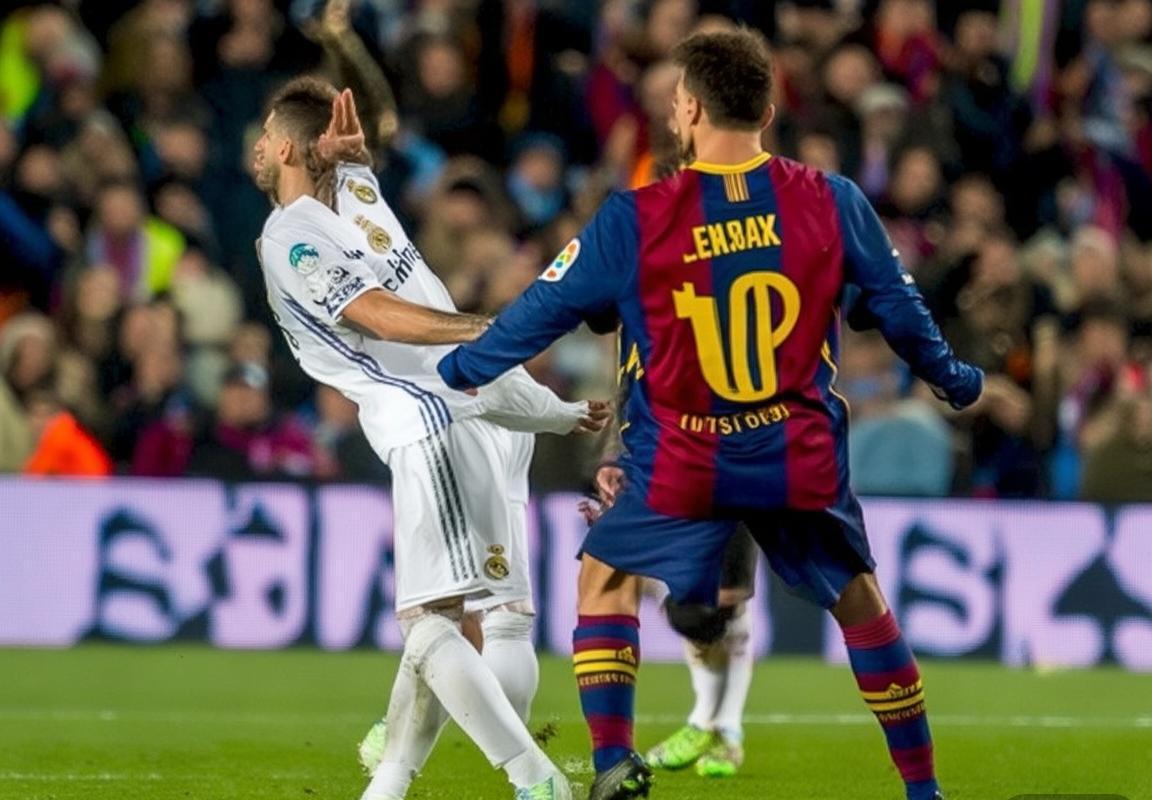 西甲争冠悬念重生！皇马遭逆转巴萨翻盘，最后两轮定冠军归属